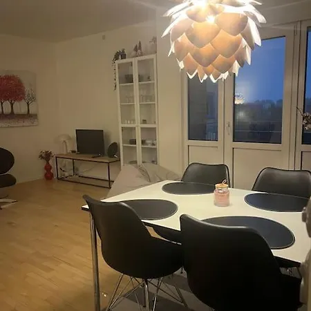 Stor Og Lys Lejlighed I Hjertet Af Apartmán Holstebro