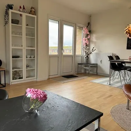Stor Og Lys Lejlighed I Hjertet Af Holstebro